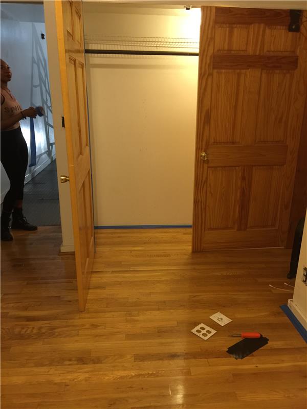 Building Photo - 319 3rd St