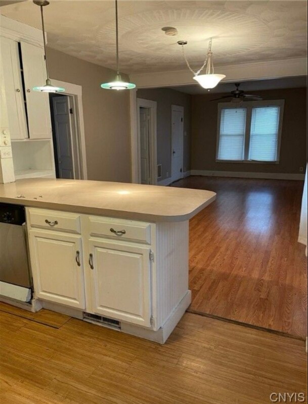 Building Photo - 1221 Butternut St