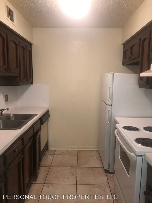Primary Photo - 8125 Bayou Fountain Ave
