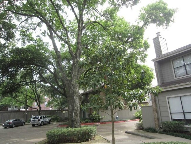 Foto del edificio - 2601 Augusta Dr