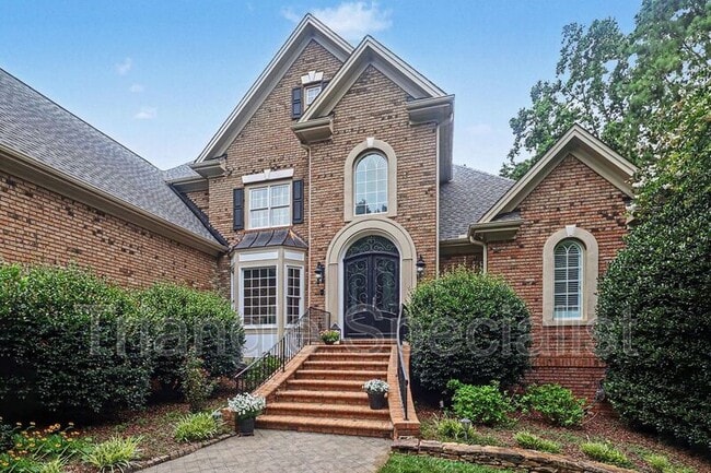 Building Photo - 6121 Carlyle Dr
