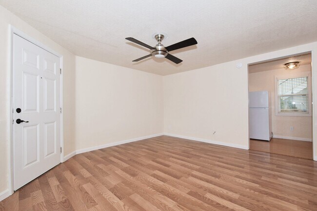 Foto del edificio - 11240 SW Barbur Blvd