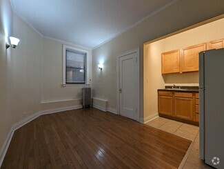 Building Photo - 4647 N Paulina St