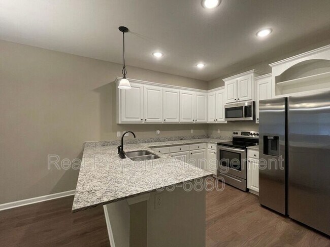 Foto del edificio - 17414 Berkshire Dr