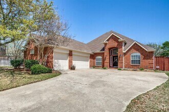 Building Photo - 6616 Crestwood Ct