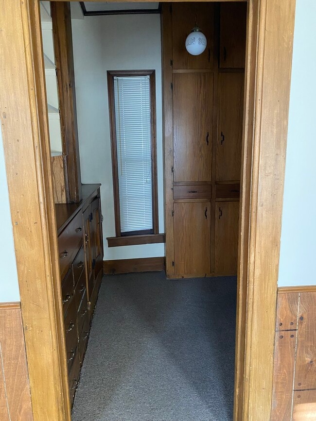 Butlers Pantry - 711 Starkweather St