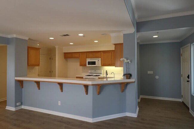 Foto del edificio - 1350 Laura Ct