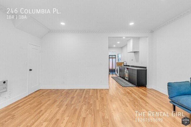 Foto del edificio - 246 Columbia Pl