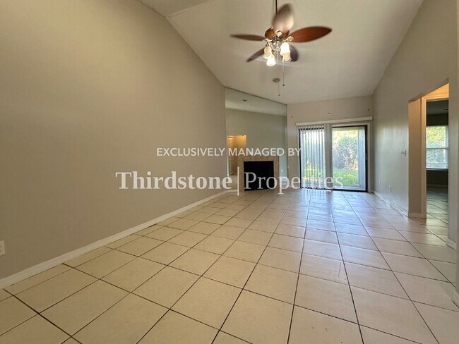 Foto del edificio - 5143 Indian Lakes Ct