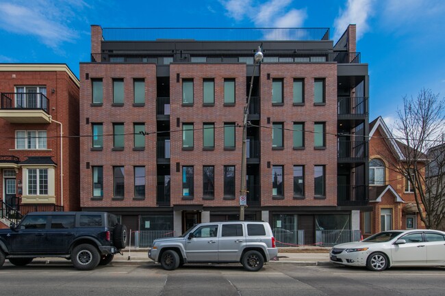 Building Photo - 41 River St