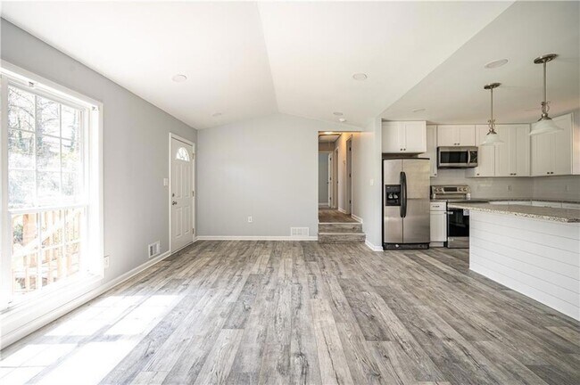 Foto del edificio - 405 Concord Woods Dr SE