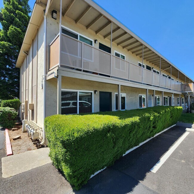 Foto del edificio - 1567 Alamo Dr