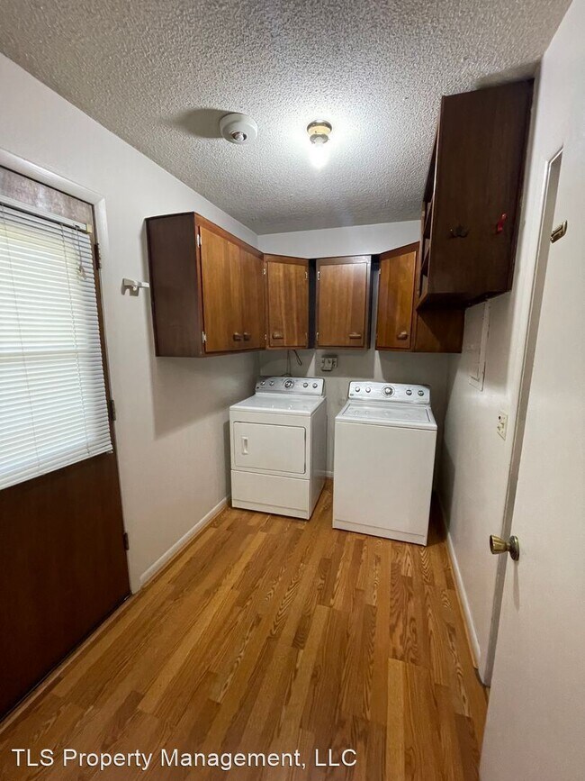 Foto del edificio - 3 br, 2 bath House - 402 Colonial Drive