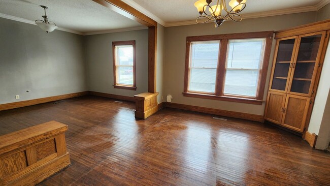 Building Photo - 306 S Louisiana Ave