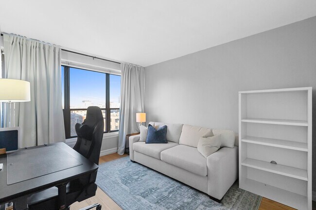 Photo - 2930 N Sheridan Rd Apartment