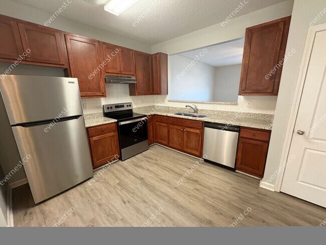 Foto del edificio - 8635 Thomas Ln