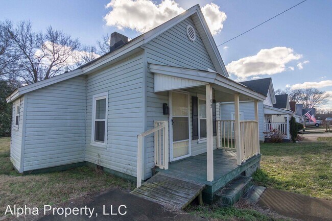 Foto del edificio - 1 br, 1 bath House - 109 4th Street
