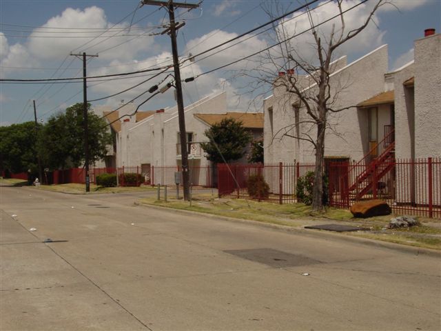 Foto del edificio - Dallas North Apartments