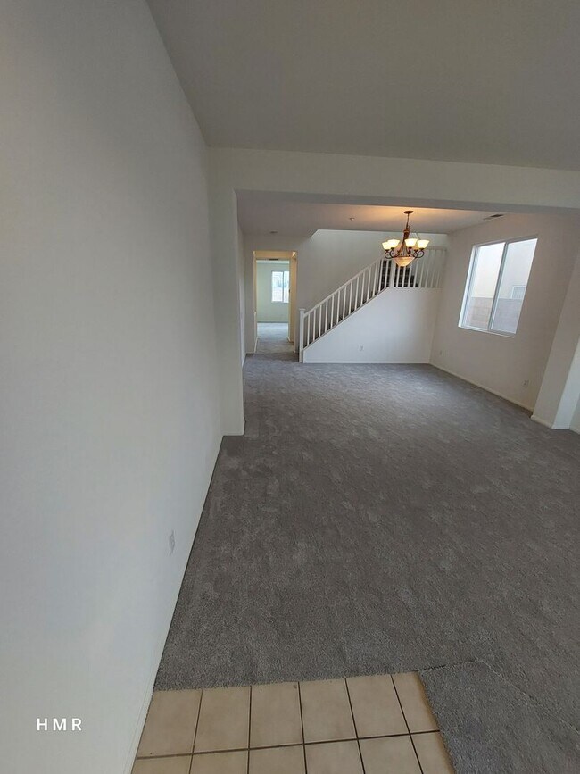 Building Photo - Stunning Two-Story Home with 4 Bedrooms an...