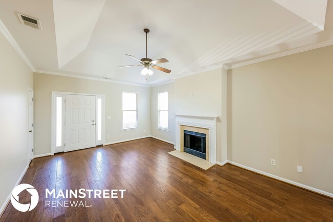 Building Photo - 2111 Adkins Pl