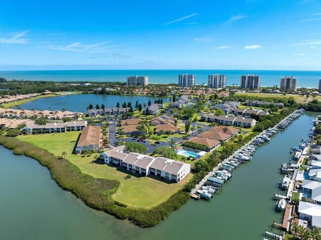 Foto del edificio - 3216 S Lakeview Cir