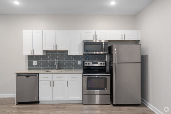 1BR, 1BA w/ Patio - 554SF - Kitchen - Fairmount Square