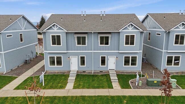 Building Photo - 669 N Creative