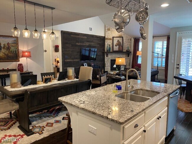 Foto del edificio - 4 br, 3 bath House - 3717 Norwood Ave