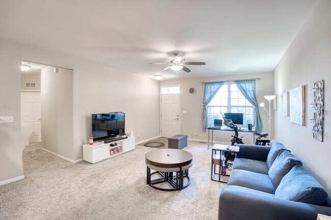 Foto del edificio - 7520 Claridge Dr