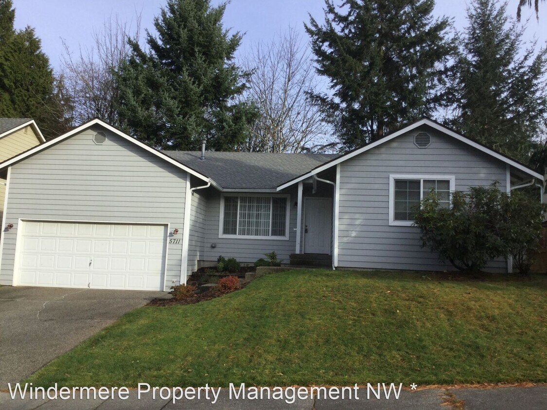 Foto principal - 3 br, 2 bath House - 5711 10th Dr. W