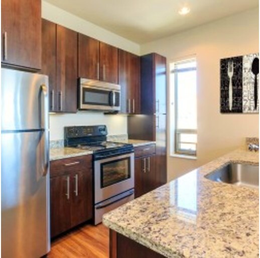 Kitchen - 2550 University Ave
