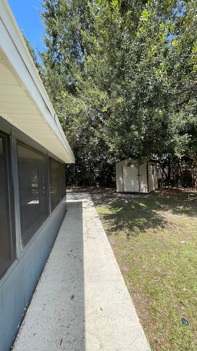 Building Photo - 1533 Lay Ct