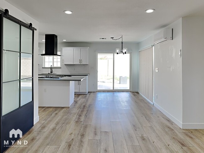 Foto del edificio - 7520 E Portland St