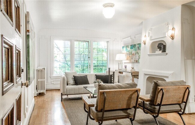 Living room - 1101 17th Ave