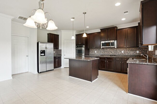 Foto del edificio - 90 Oakwood Dr