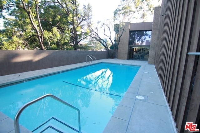 Primary Photo - 3949 Los Feliz Blvd