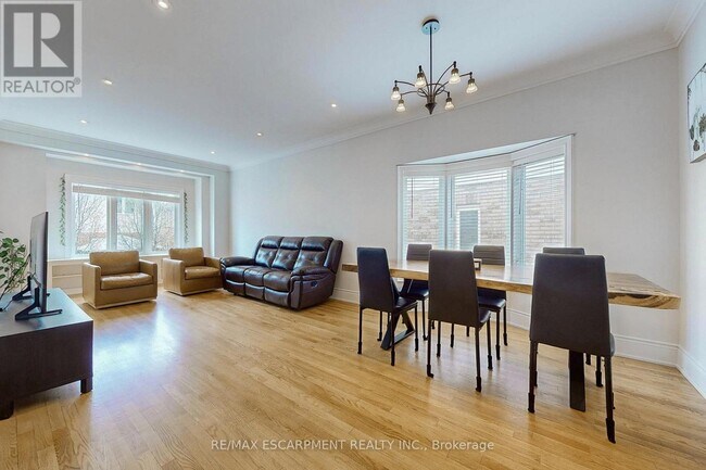 Photo du bâtiment - 5304 Dryden Ave