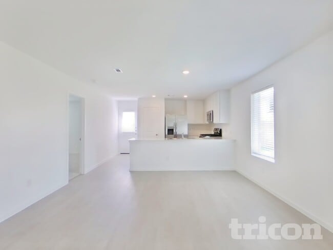 Foto del edificio - 3072 Dawn Sound Dr