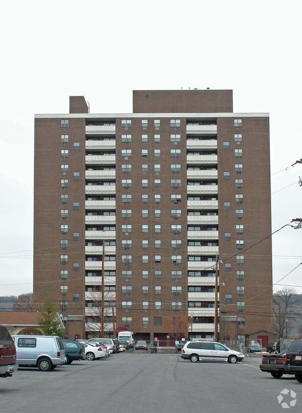 Primary Photo - River Front Apartments