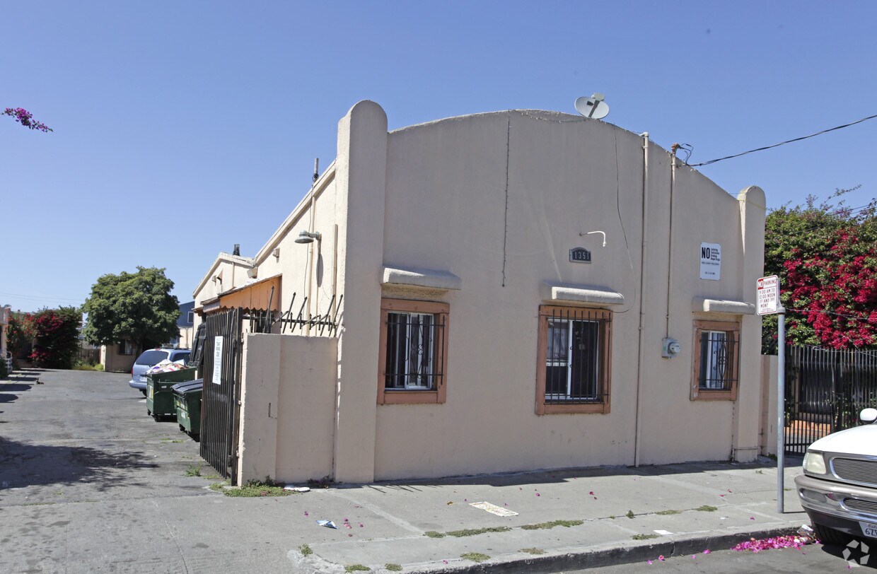 Building Photo - 1347-1355 95th Ave
