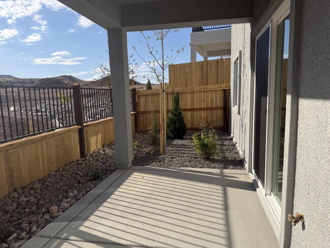 Foto del edificio - Brand New DR Horton Home Close to UNR!
