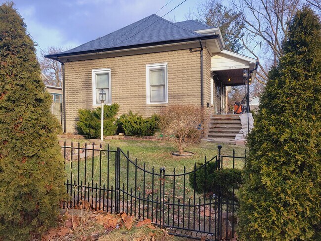 Building Photo - 18274 Grayfield St
