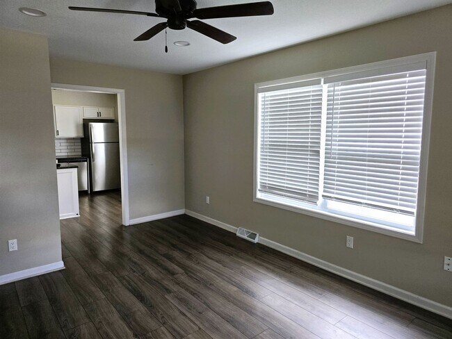 Foto del edificio - 423-423 N Marion St