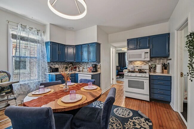 Foto del edificio - 5017 N Meade Ave