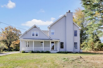 Building Photo - 142 Meadow St
