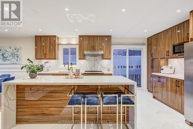 Building Photo - 11 Belvedere Crescent