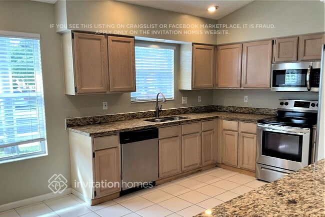 Building Photo - 13297 Emerald View Ct