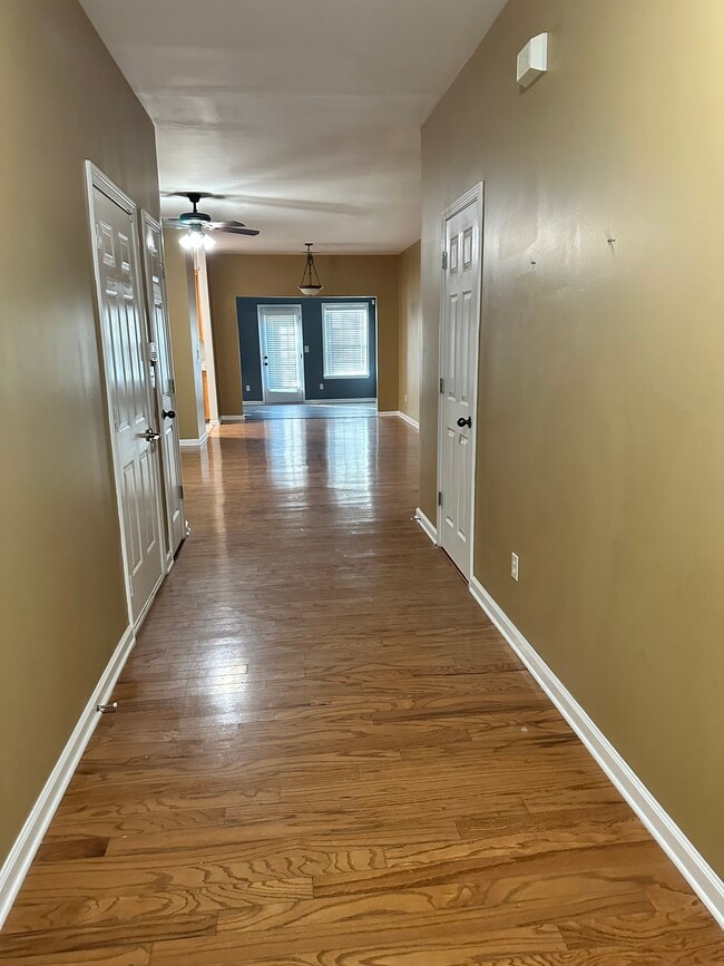 Building Photo - 1626 Northgate Mill Dr