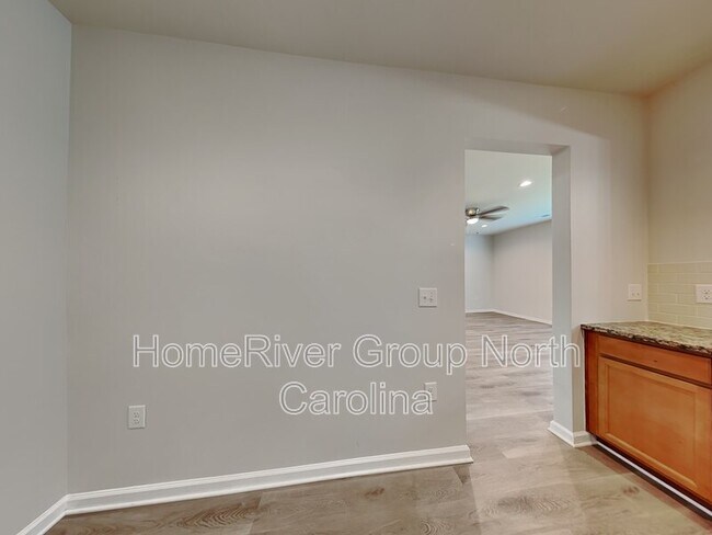 Foto del edificio - 509 Brier Crossings Loop