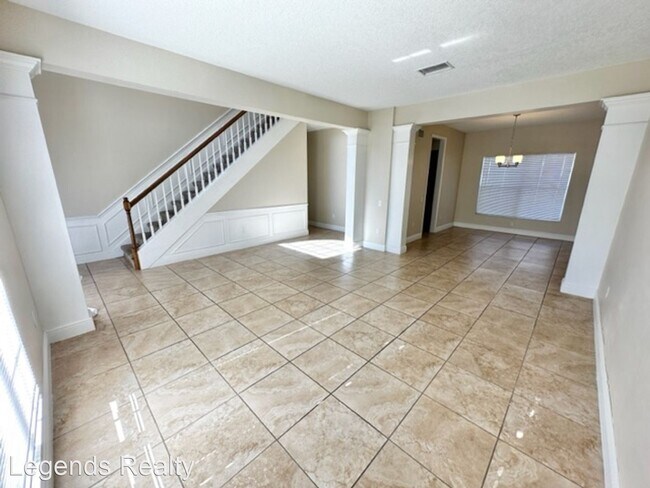 Foto del edificio - 4 br, 2.5 bath House - 955 West Charing Cr...